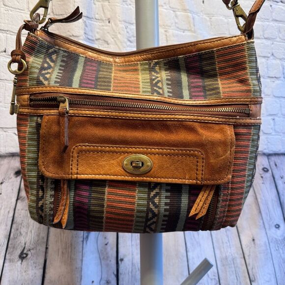 Fossil Multicolored Carpet Leather Crossbody Bag with Southwestern Design - Picture 2 of 11